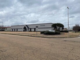 860 Centre St, Ridgeland MS - Warehouse