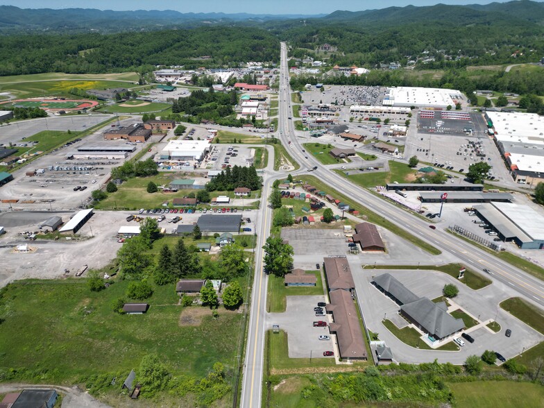 35 Country Club Rd, Elkins, WV for sale - Building Photo - Image 3 of 17