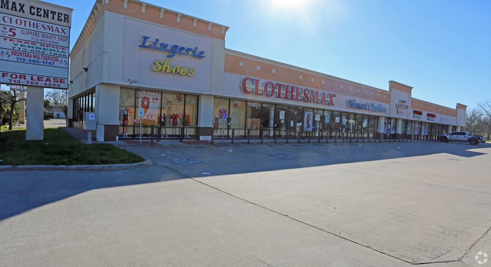 104 Tidwell Rd, Houston, TX 77022