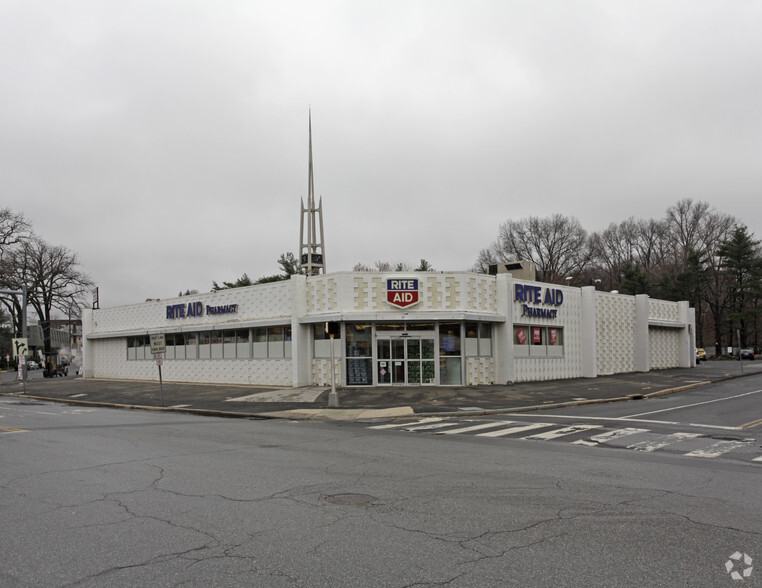 82 Hoyt St, Stamford, CT for lease - Building Photo - Image 1 of 18