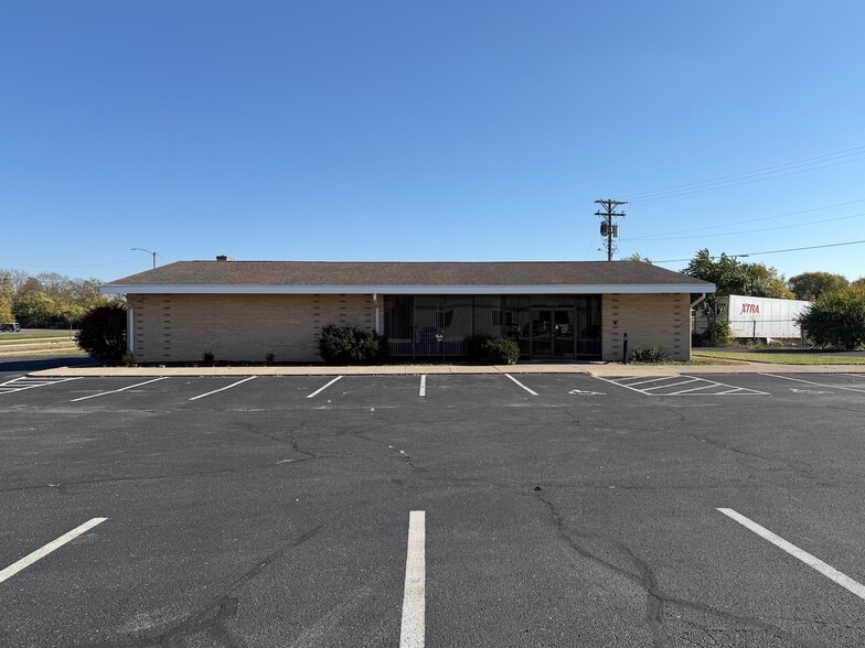 2455 Stanley Ave, Dayton, OH for sale - Building Photo - Image 2 of 32