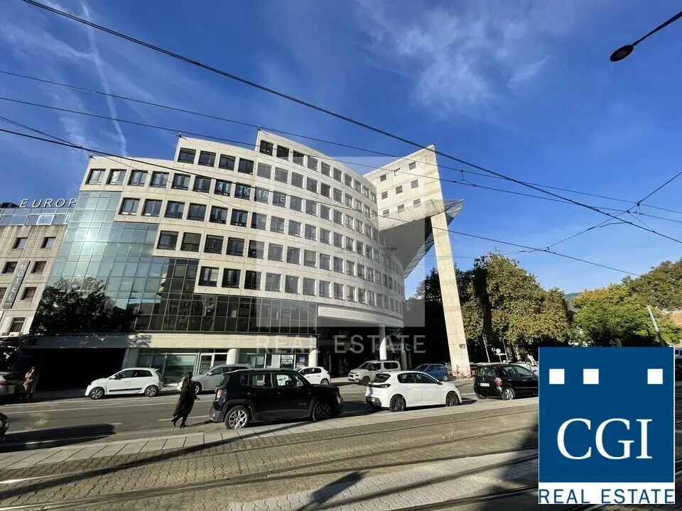 Office in Grenoble for sale Building Photo- Image 1 of 10