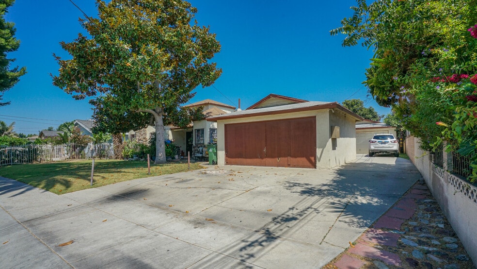 3847 W 110th St, Inglewood, CA for sale - Building Photo - Image 2 of 8