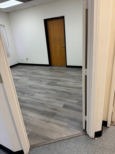 6750 Foster Bridge Blvd, Bell Gardens, CA for lease - Building Photo - Image 2 of 6