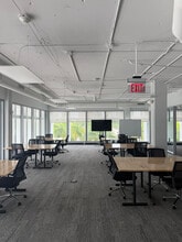 2125 Biscayne Blvd, Miami, FL for lease Interior Photo- Image 2 of 8