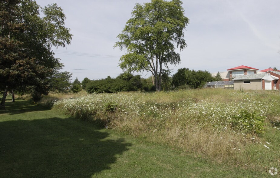 3875 S Moorland Rd, New Berlin, WI 53151