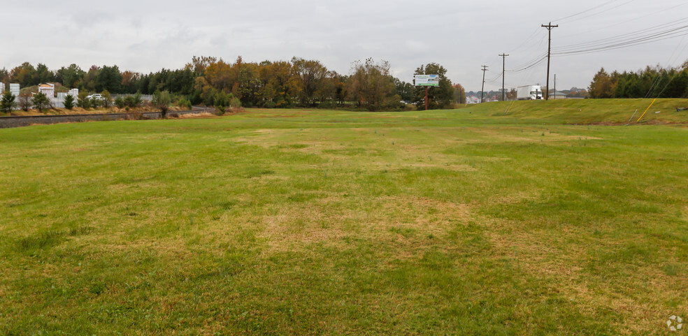 Nevada Blvd, Charlotte, NC for sale - Primary Photo - Image 1 of 1