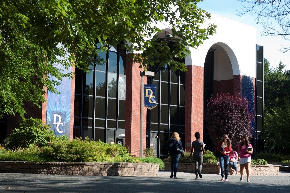 150 Idle Hour Blvd, Oakdale, NY 11769