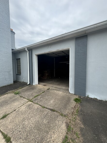 108 W Montgomery Ave, North Wales, PA for lease - Building Photo - Image 3 of 10