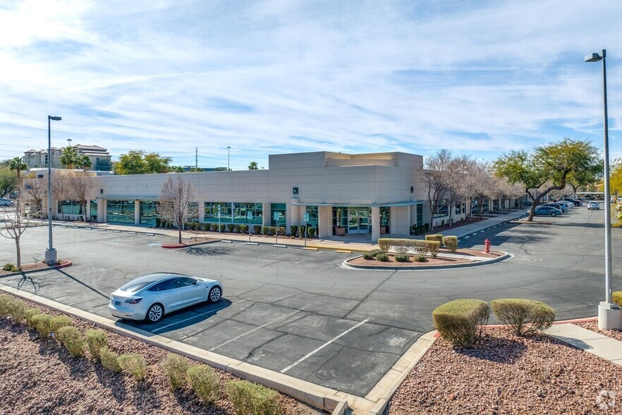 2300 Corporate Cir, Henderson, NV for sale - Building Photo - Image 3 of 4