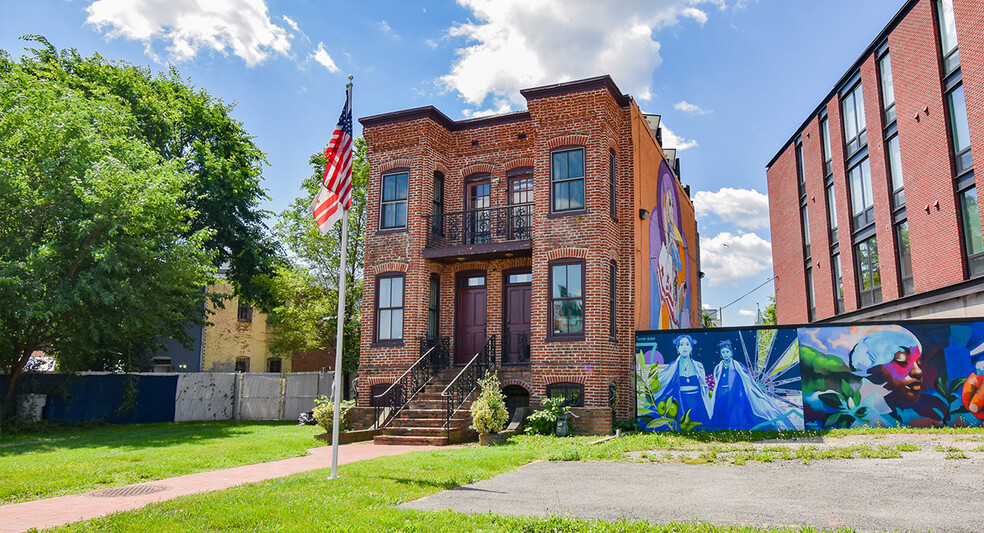 809-811 Virginia Ave & 808-810 L St SE portfolio of 2 properties for sale on LoopNet.com - Building Photo - Image 1 of 11