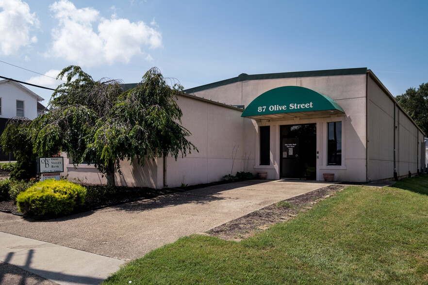 87 Olive St, Gallipolis, OH for sale - Building Photo - Image 1 of 37