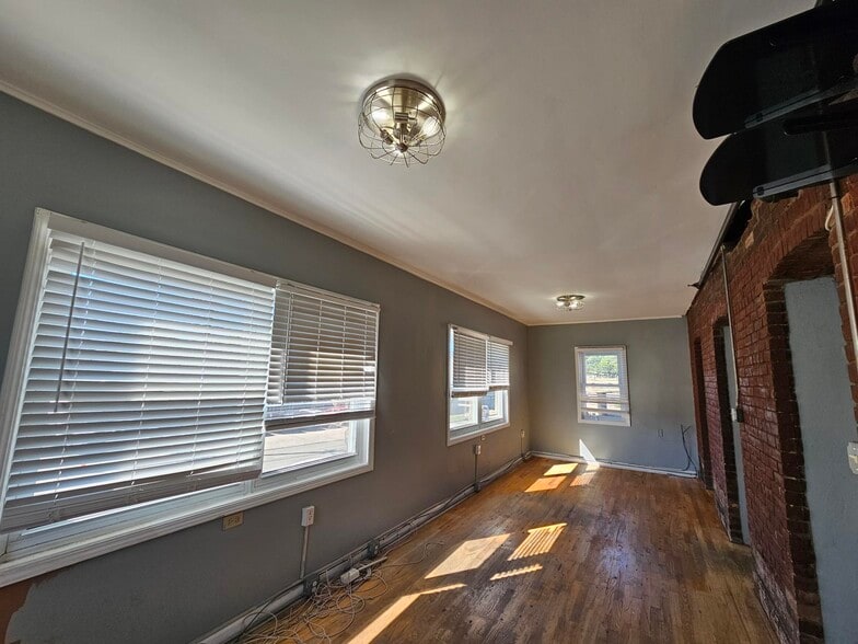 501 Central Ave, Orange, NJ for lease - Interior Photo - Image 3 of 17