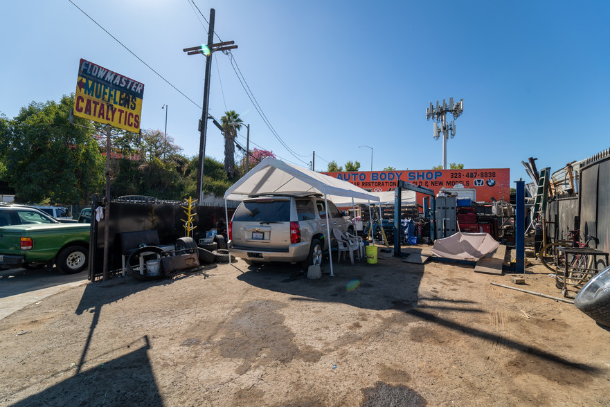 105 W 116th Pl, Los Angeles, CA for sale - Building Photo - Image 3 of 11