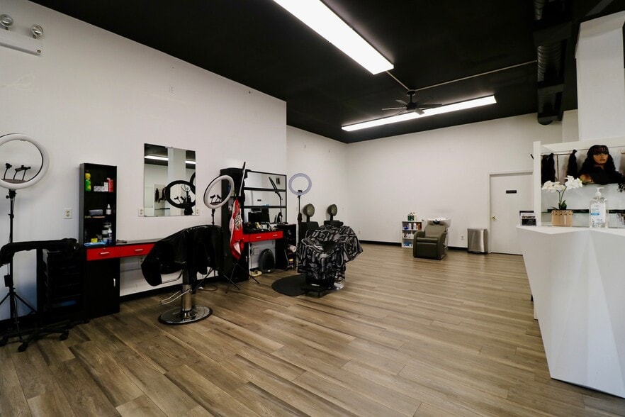 1735 Central Ave, Dubuque, IA for sale - Building Photo - Image 3 of 22