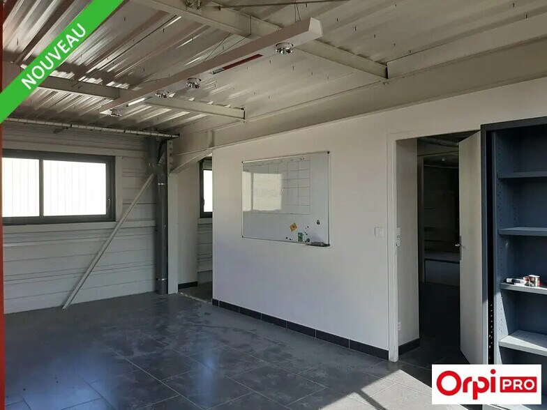 Retail in Valence for lease - Building Photo - Image 3 of 12