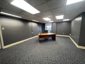 225 Old Falls St, Niagara Falls, NY for lease Interior Photo- Image 2 of 2