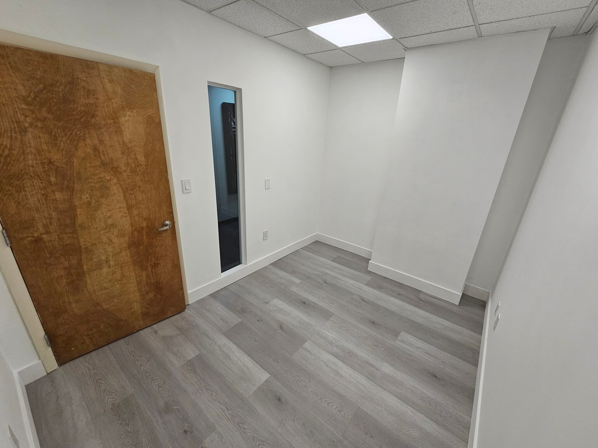 12550 Biscayne Blvd, North Miami, FL for lease Interior Photo- Image 1 of 3