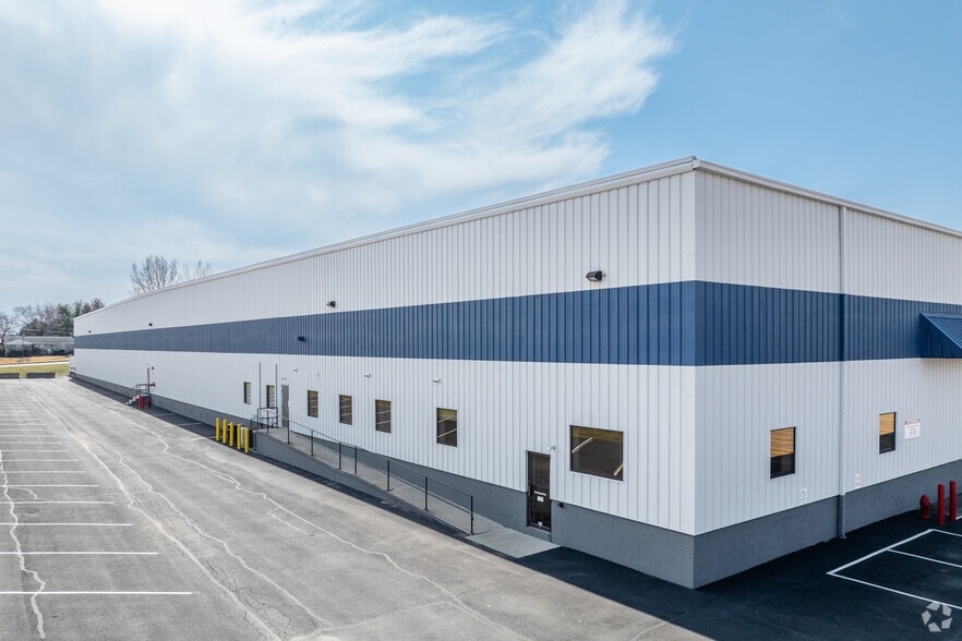 245 Salem Church Rd, Mechanicsburg, PA for lease - Building Photo - Image 3 of 7