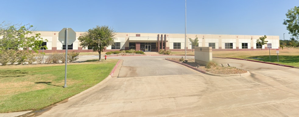 3101 University Dr E, Bryan, TX for lease - Building Photo - Image 2 of 7