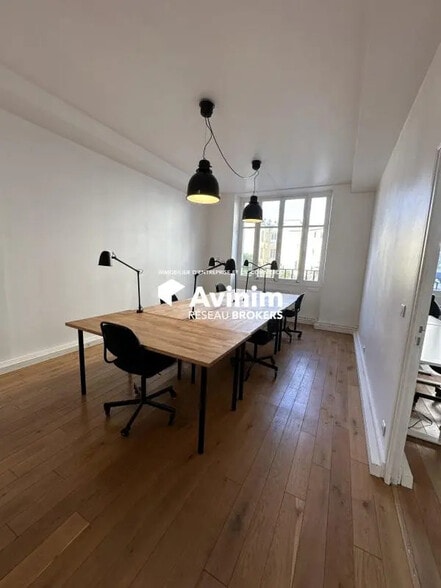 Office in Paris for lease - Interior Photo - Image 3 of 8
