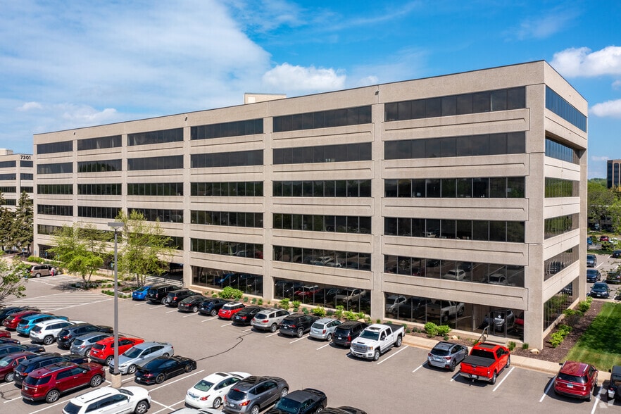 7300 Metro Blvd, Edina, MN for lease - Primary Photo - Image 1 of 13