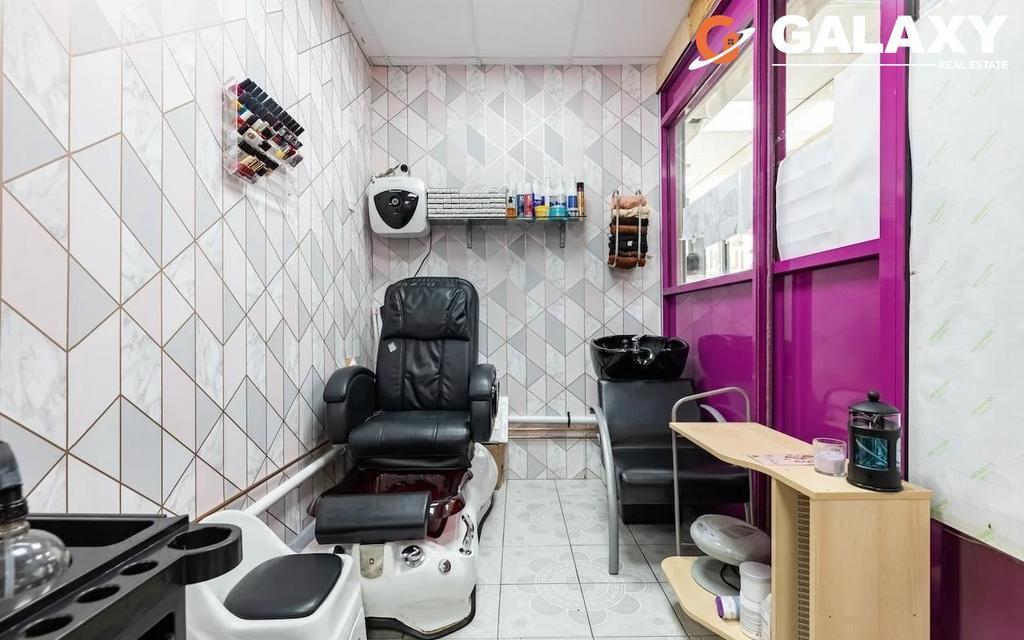 40 Coldharbour Ln, Hayes for sale Interior Photo- Image 1 of 1