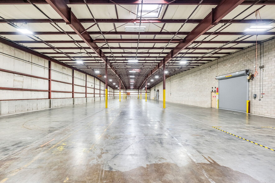 35 Industrial Dr, East Longmeadow, MA for lease - Interior Photo - Image 3 of 5