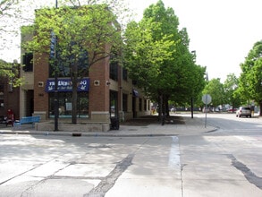 163 N Broadway, Green Bay, WI for lease Building Photo- Image 1 of 14