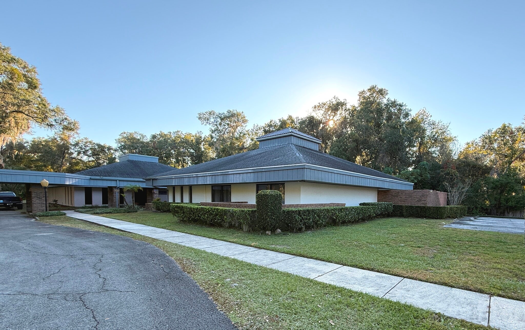 800 W Plymouth Ave, Deland, FL for lease Building Photo- Image 1 of 9