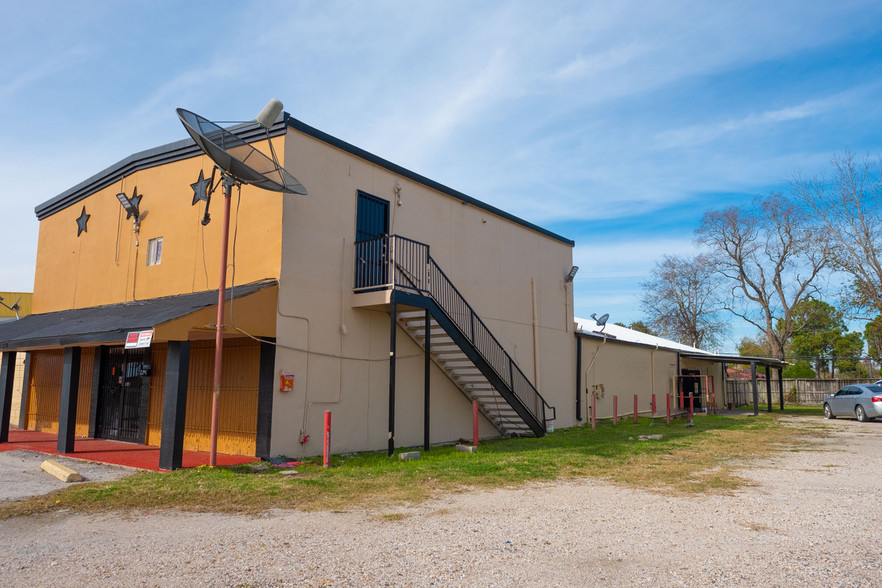 3310 W Fuqua St, Houston, TX for lease - Building Photo - Image 1 of 7