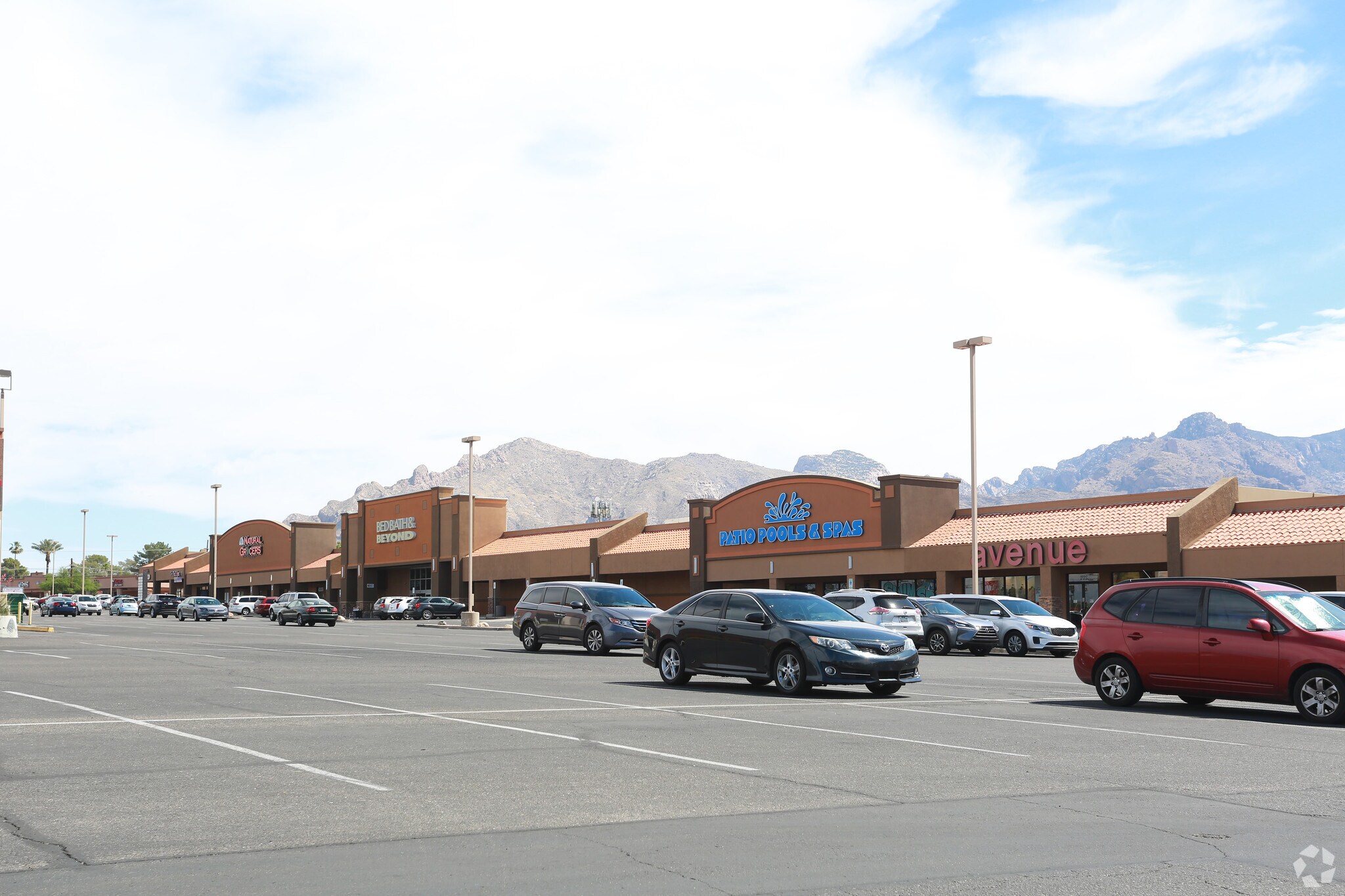 6336 N Oracle Rd, Tucson, AZ 85704