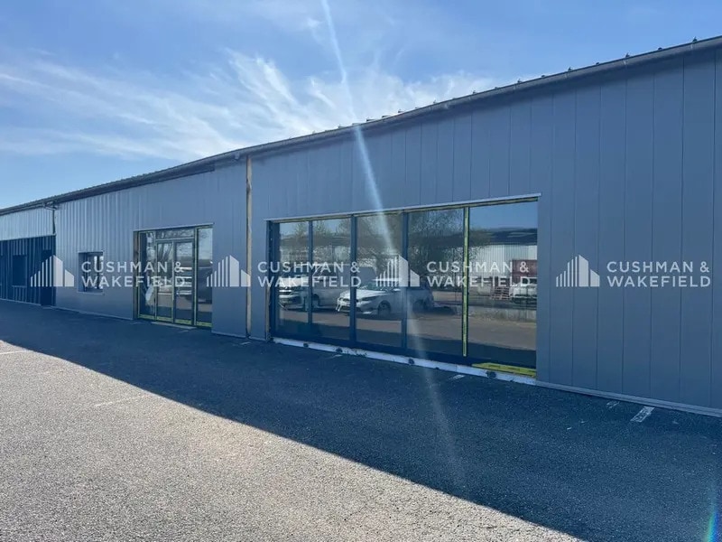 Vente Local d'activités 869 m² - Photo 1