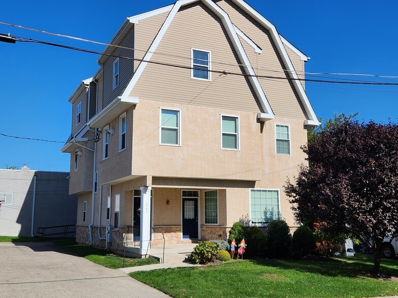 1901 Pennview Rd, Havertown, PA for sale - Building Photo - Image 3 of 43