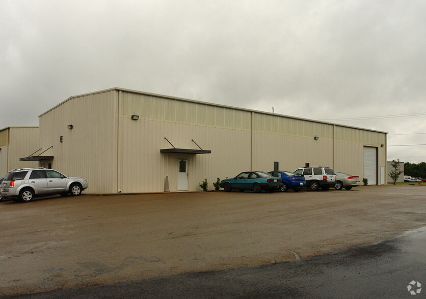 307 Walker Cir, Richland, MS for sale - Primary Photo - Image 1 of 1