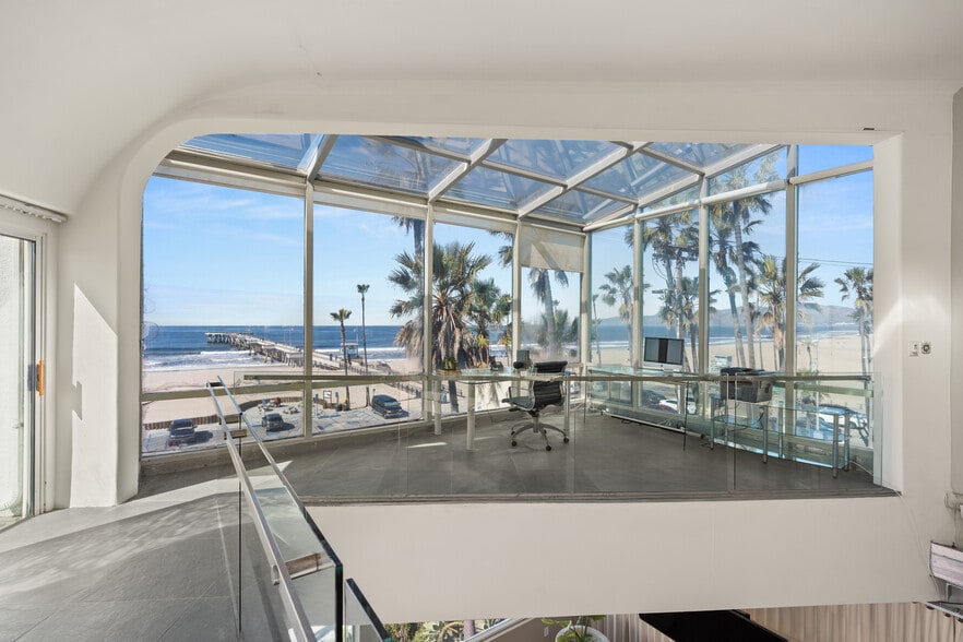3111 Ocean Front Walk, Marina Del Rey, CA for sale - Interior Photo - Image 2 of 32
