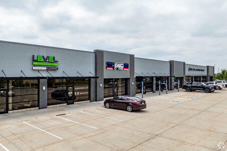 19019 Evans St, Elkhorn, NE for sale - Primary Photo - Image 1 of 1