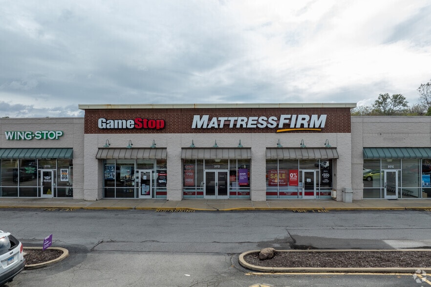 309-319 Homer M Adams Pky, Alton, IL for lease - Building Photo - Image 2 of 6