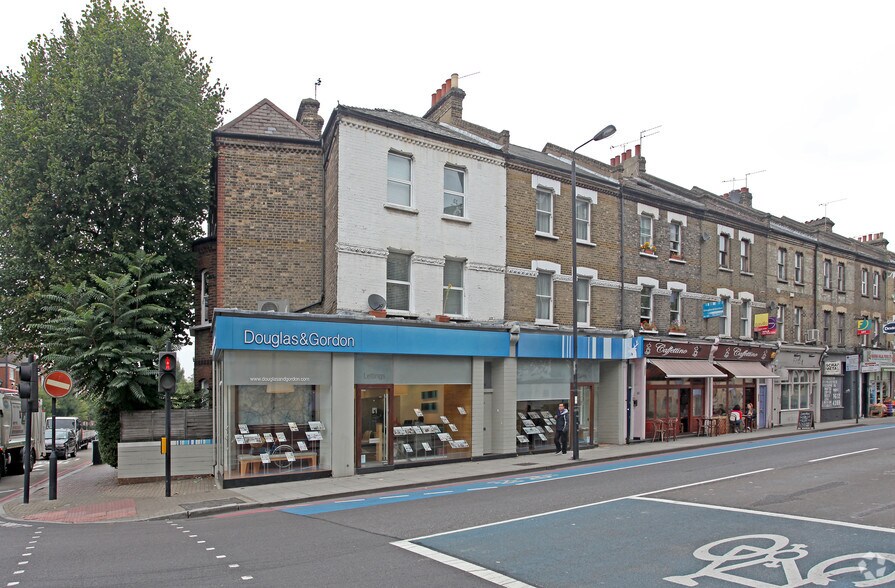 234236 Battersea Park Rd, London, LND SW11 4ND