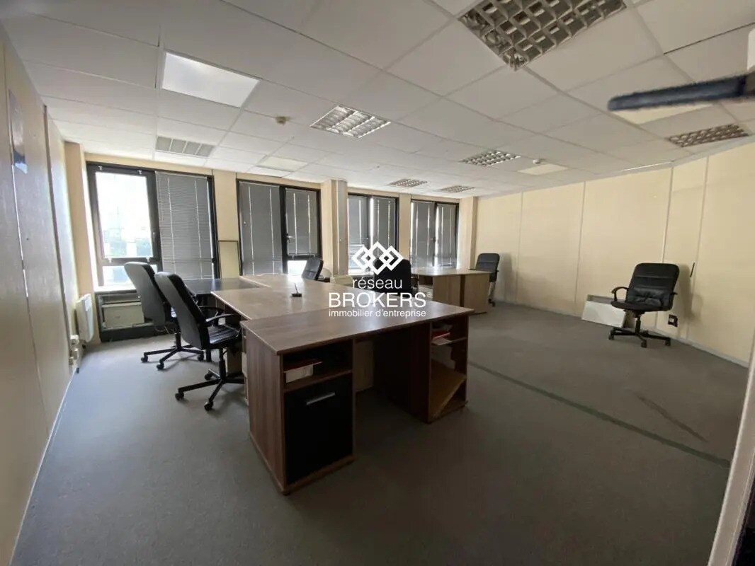 Office in Grenoble for sale Interior Photo- Image 1 of 12