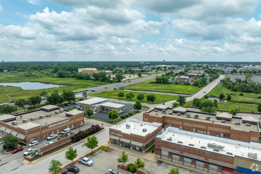849-853 N Randall Rd, Batavia, IL for sale - Building Photo - Image 3 of 4