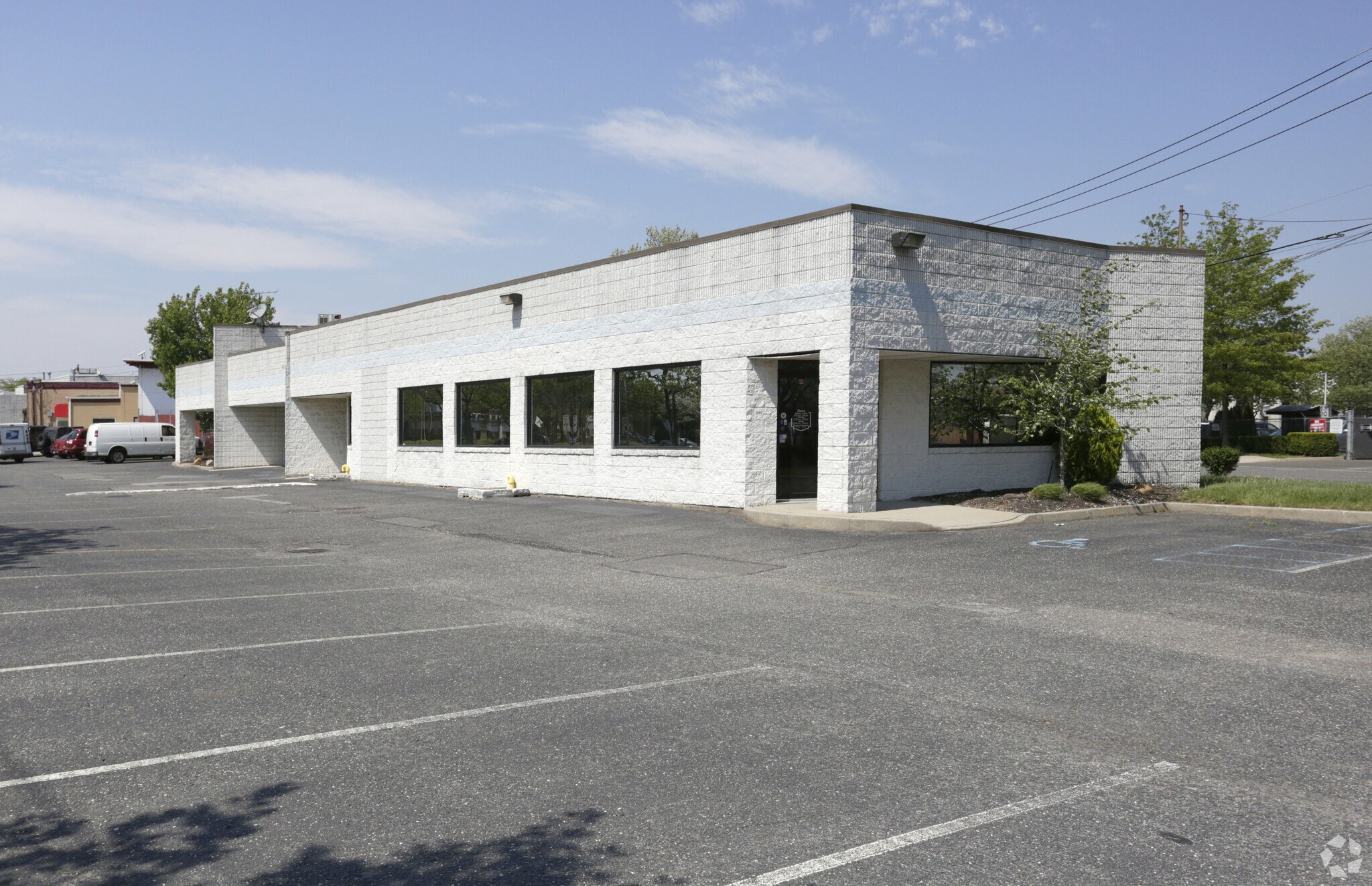 1859 Lakeland Ave, Ronkonkoma, NY for sale Primary Photo- Image 1 of 1