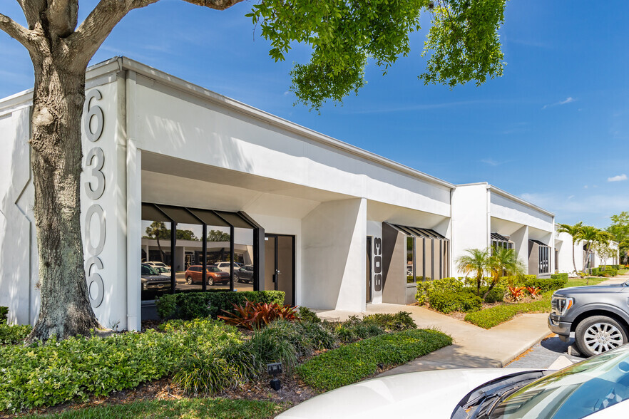 6202 Benjamin Rd, Tampa, FL for lease - Building Photo - Image 1 of 15