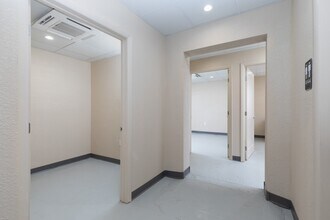 2625 E Van Buren St, Phoenix, AZ for lease Interior Photo- Image 2 of 6