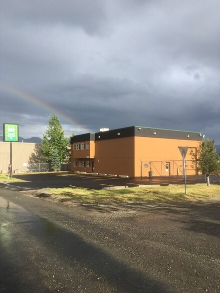 1306 E 74th Ave, Anchorage, AK for sale - Primary Photo - Image 1 of 1