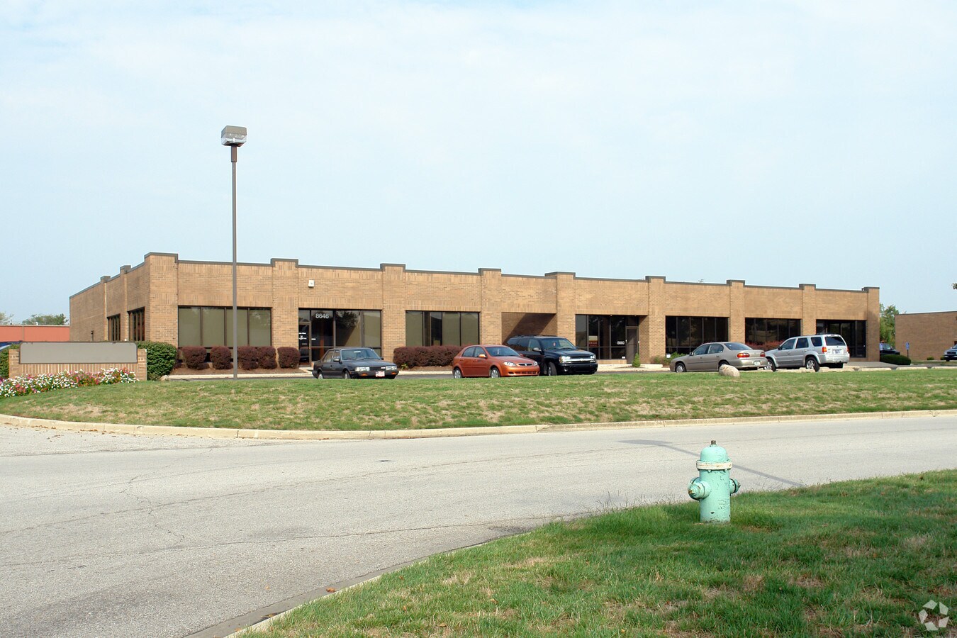 8660 Guion Rd, Indianapolis, IN 46268