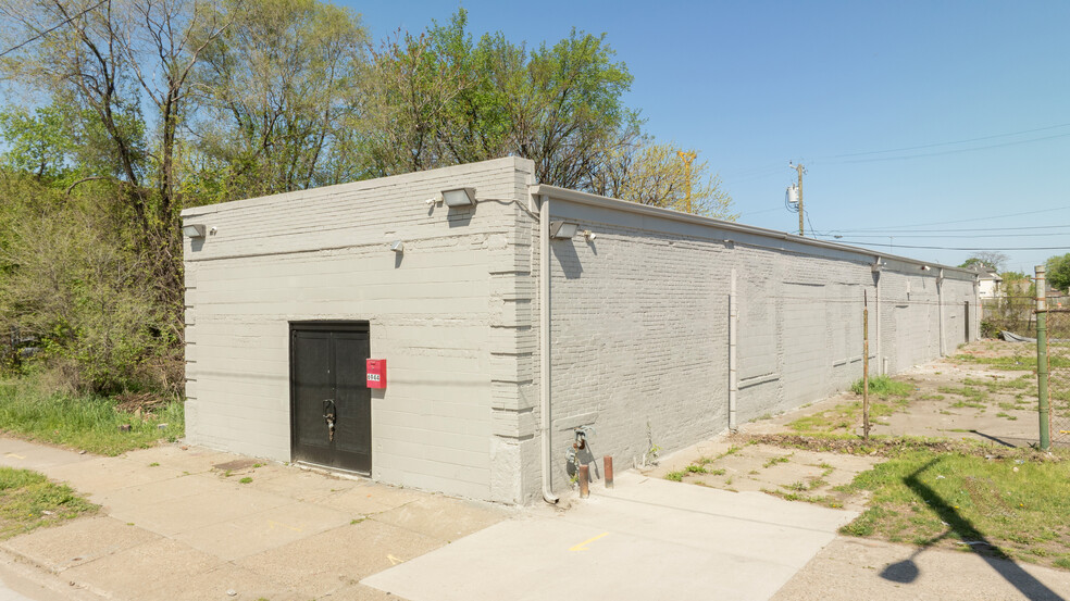 6944 W Fort St, Detroit, MI for lease - Building Photo - Image 2 of 12