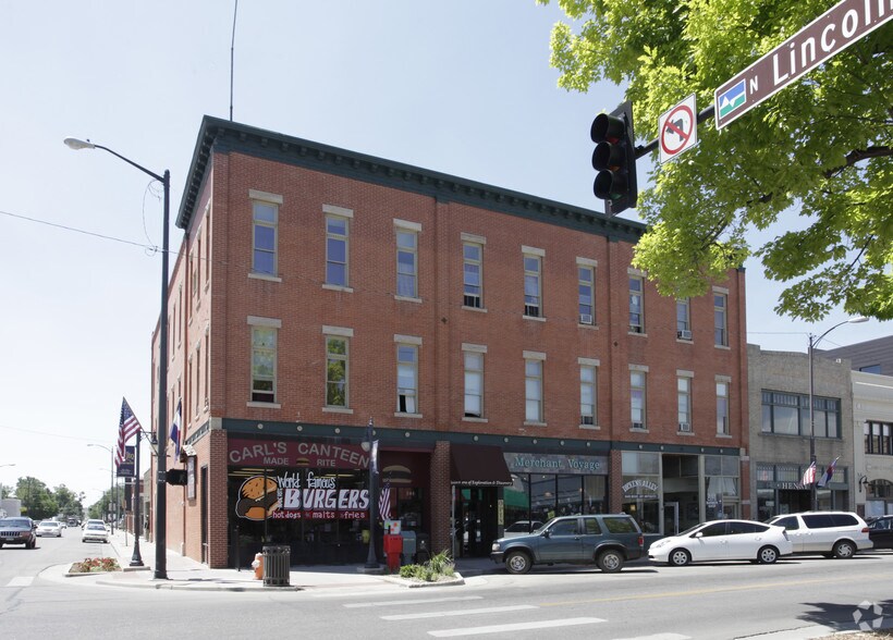 236 E 4th St, Loveland, CO for lease - Building Photo - Image 3 of 4