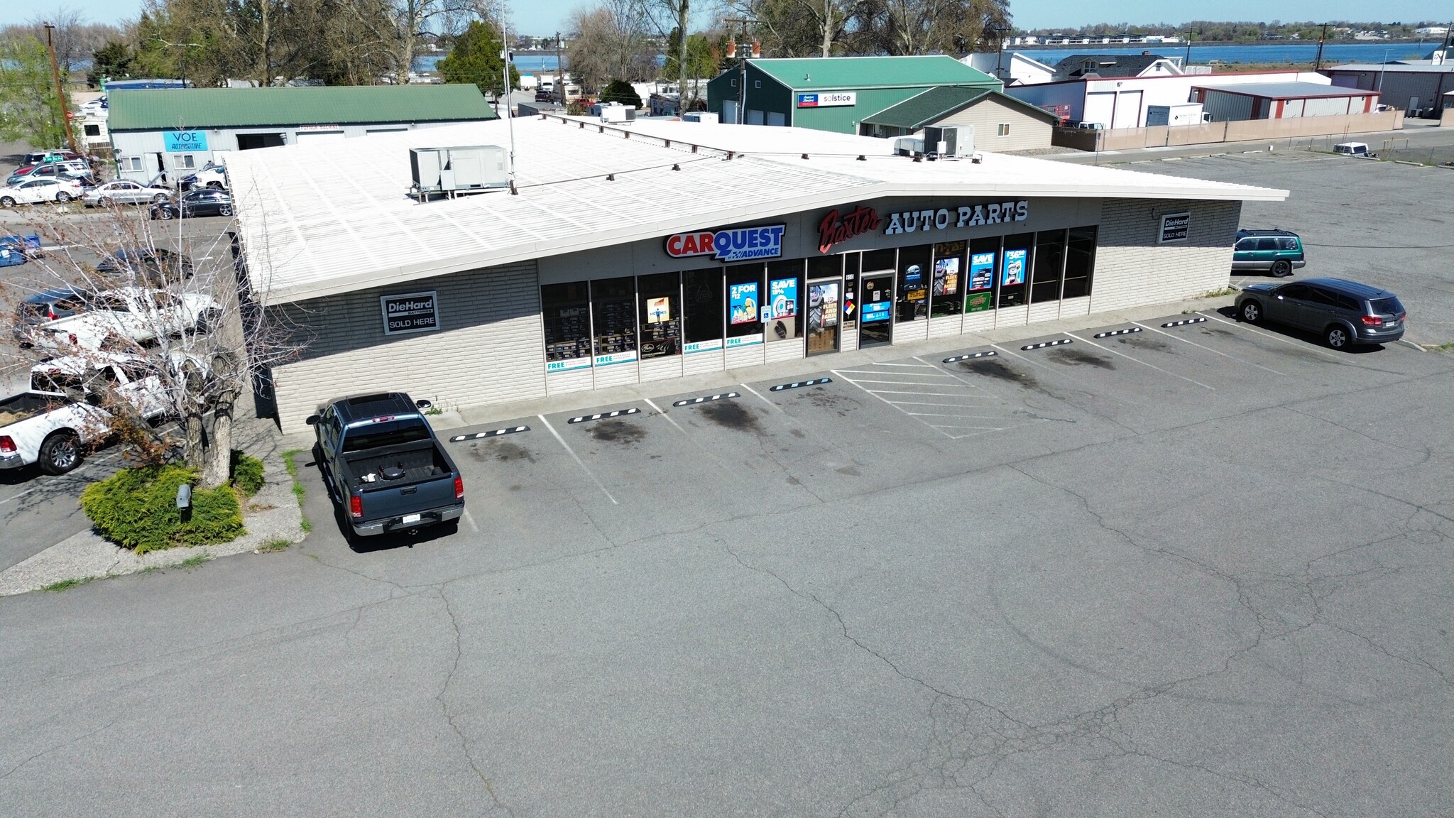 950 W Columbia Dr, Kennewick, WA for lease Building Photo- Image 1 of 12