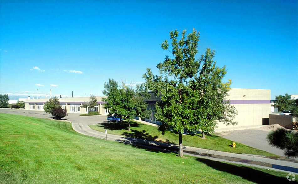 3975 E 56th Ave, Commerce City, CO for lease - Building Photo - Image 3 of 19